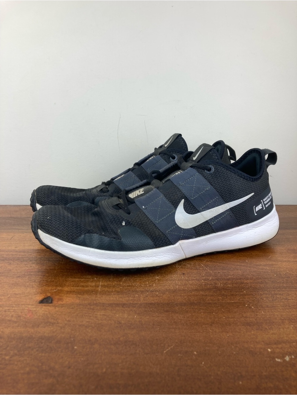 Nike Varsity Men’s 13 Size Black And White Colorway Shoes AT1239-003 Pre Owned